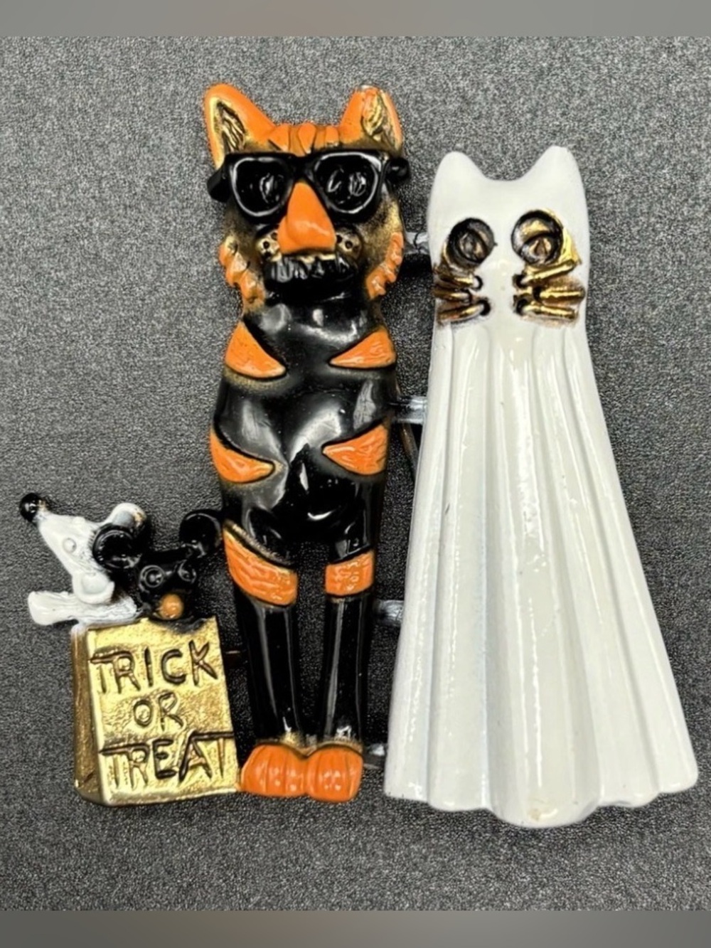 Vintage Rare AJC Trick Or Treat 2 Cats In Costume Brooch